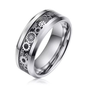 Due toni personalizzano gli ingranaggi celtici neri 8mm Mens anello di tungsteno con il modello blu fibra di carbonio fede nuziale regali per natale