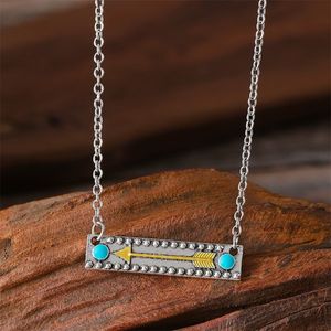 قلادة ذهبية على شكل سهم بوهيمي مع حجر الفيروز - Product Image 3