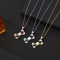 Collier en os avec pendentif empreinte de patte de chien et caméra cachée à projection
