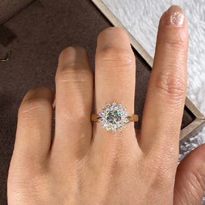 Anello con design a girasole, stile elegante, per donna - Product Image 3