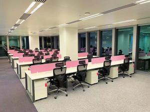 Silla Ejecutiva Ergonómica de Malla de Lujo con Altura Ajustable y Certificación BIFMA para Uso Comercial - Product Image 3