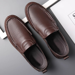 Mocasines de cuero vacuno de primera calidad para hombre, transpirables, de tacón bajo, estilo casual, estilo británico, hechos en Wenzhou - Product Image 4