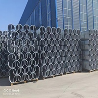 Canal de drainage en forme de U en résine polymère durable pour l'extérieur Gouttière de drainage de tranchée anti-corrosion coupant la surface lisse pour une utilisation en extérieur