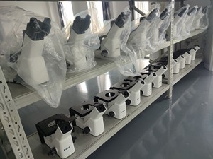El microscopio polarizador transflectivo se utiliza para la observación de la fase de cristal de materiales poliméricos líquidos, biopolímeros - Product Image 3