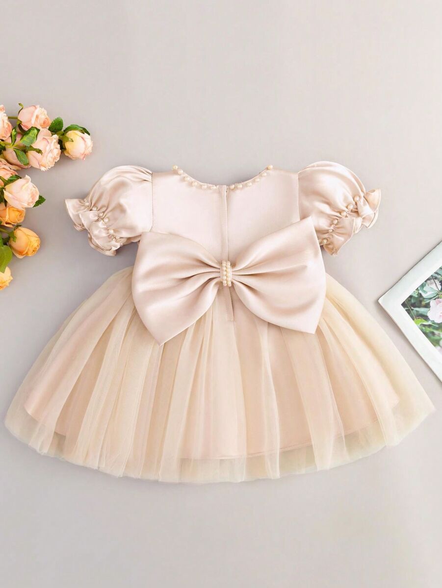 Champagne color
