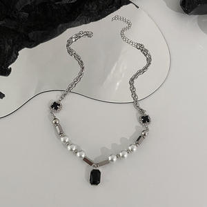 Collar de hip-hop, collar de cuentas de cristal negro de acero titanio fresco, cadena de suéter de nicho de lujo ligero para hombres y mujeres - Product Image 5