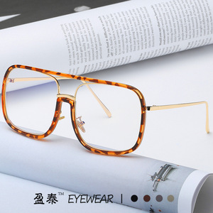 แว่นตาใสทรงสี่เหลี่ยมเต็มกรอบ UV400 สำหรับทุกเพศ - Product Image 2