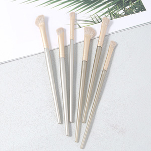 Pincel biselado oblicuo para sombra de ojos, de pelo suave, de alto brillo, juego de brochas de maquillaje, pincel de media abanico para detalles y reparación, herramienta de belleza - Product Image 1