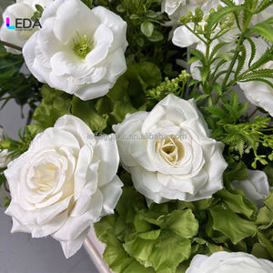 Camino de Mesa de Flores Artificiales LEDA, Hortensias, Palmeras Verdes, Rosas Blancas, Decoración para Mesa - Product Image 5