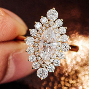 แหวนเพชรหรู ทองคำแท้ 18k 14k แหวนผู้หญิง แหวนหมั้น แหวนมอสซาไนต์ ทรงมาร์ควิส แหวนเพชรโมอิสซาไนต์ - Product Image 2