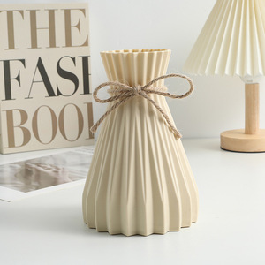 Vase à fleurs séchées en plastique de style européen simple, petits vases à fleurs fraîches pour centre de table de mariage - Product Image 2