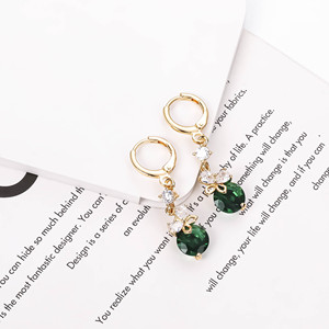 Bijoux CM Fashion, boucles <span class=keywords><strong>d</strong></span>'oreilles 14k, Huggie, papillon, grandes boucles <span class=keywords><strong>d</strong></span>'oreilles en zircon <span class=keywords><strong>bleu</strong></span>, rouge, noir, vert, violet, luxe pour femme - Product Image 4