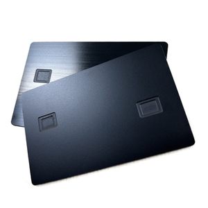 <span class=keywords><strong>Carta</strong></span> <span class=keywords><strong>di</strong></span> <span class=keywords><strong>credito</strong></span> in metallo <span class=keywords><strong>di</strong></span> titanio Super leggero <span class=keywords><strong>carta</strong></span> <span class=keywords><strong>di</strong></span> <span class=keywords><strong>debito</strong></span> in metallo nero con banda magnetica <span class=keywords><strong>e</strong></span> pannello <span class=keywords><strong>di</strong></span> firma per incisione laser - Product Image 3