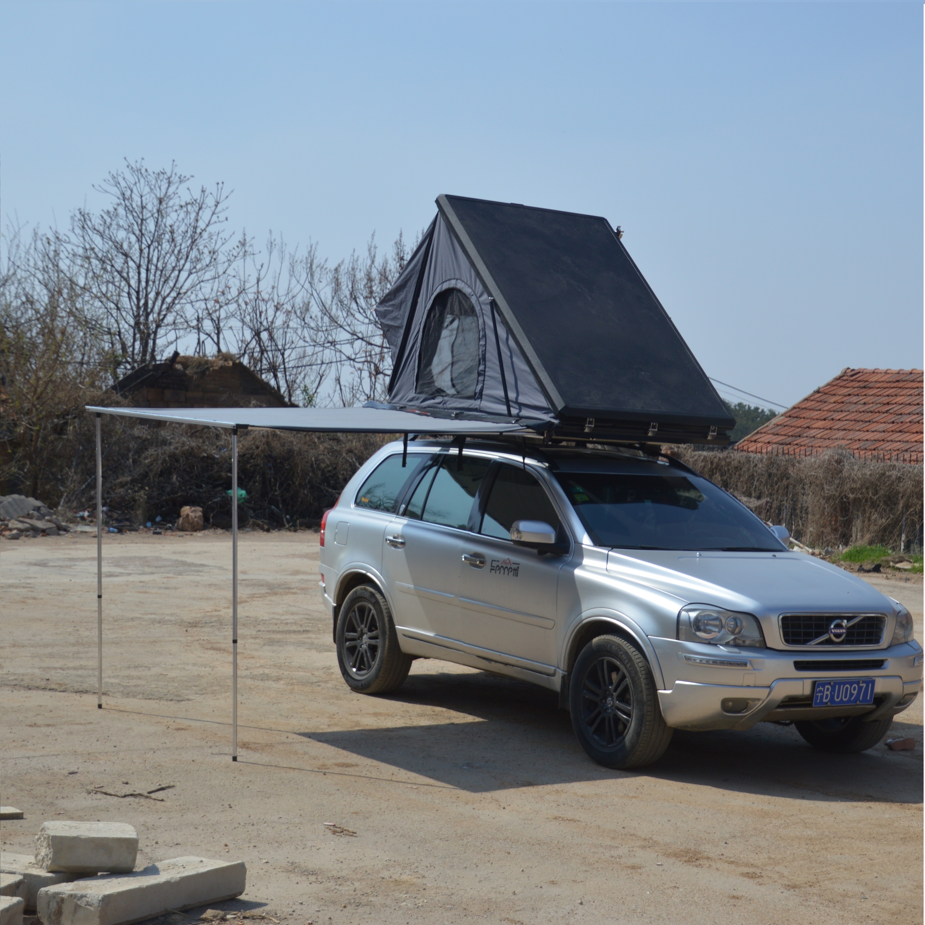 rooftop tent with solar panel Light Fox Stereo 140 Cube Stereo MOM26 side and rear rainflie CYCLZ® Rennrad Trikot 