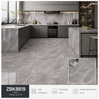Ubin Lantai Porselen Foshan 800x800mm Motif Marmer Mewah Berkilau, Pilihan Utama Ubin Dinding Tahan Aus untuk Ruang Tamu Villa