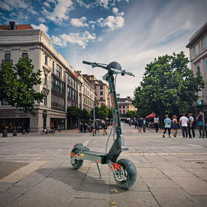 Best Seller per Monopattino Elettrico Fuoristrada Kukirin G4 Unisex per Adulti Batteria 20Ah Carico Massimo 150kg 60km Disponibile in Europa - Product Image 1