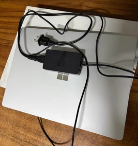 แล็ปท็อป Surface รุ่นที่ 1 หน้าจอสัมผัสขนาด 13.5 นิ้ว ความละเอียด 2K ระดับไฮเอนด์ ใช้หน่วยประมวลผล Core I5 รุ่นที่ 7/8 แรม 8GB ความจุ 256GB - Product Image 4