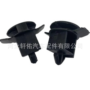 คลิปยึดแผ่นปิดขอบประตูรถจี๊ป ลิเบอร์ตี้ ของไครสเลอร์ รุ่น 55157070 AC - Product Image 1