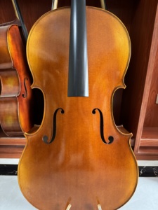 Cello artisanal 4/4 de qualité supérieure en épicéa et érable massifs, prêt à jouer, verni, avec dos et flancs flammés - Product Image 2