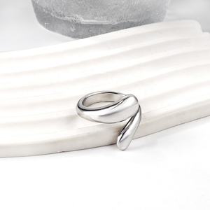 Anillos Abiertos de Acero Inoxidable con Baño de Oro PVD de 18k al por Mayor, Anillos Minimalistas de Compromiso y Boda para Mujer - Product Image 6