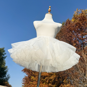 <span class=keywords><strong>Jupon</strong></span> court <span class=keywords><strong>en</strong></span> <span class=keywords><strong>tulle</strong></span> <span class=keywords><strong>blanc</strong></span> à volants 100 % polyester pour robe de mariée, idéal pour les mariages et événements festifs, pour un volume optimal - Product Image 4