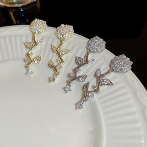 Orecchini pendenti a forma di fiore di rosa per donna, accessori per le orecchie semplici ed eleganti da indossare ogni giorno - Product Image 4