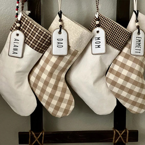 Vente en gros <span class=keywords><strong>de</strong></span> décorations <span class=keywords><strong>de</strong></span> <span class=keywords><strong>Noël</strong></span> <span class=keywords><strong>de</strong></span> style farmhouse, étiquettes nominatives pour chaussettes <span class=keywords><strong>de</strong></span> <span class=keywords><strong>Noël</strong></span> <span class=keywords><strong>de</strong></span> luxe, chaussettes <span class=keywords><strong>de</strong></span> <span class=keywords><strong>Noël</strong></span> à carreaux gingham - Product Image 2