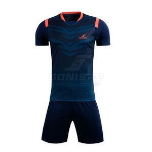 Maillot de football personnalisable pour adultes 2024, ensemble d'entraînement de haute qualité à séchage rapide, short inclus, OEM disponible, logo d'équipe 100% personnalisable - Product Image 1