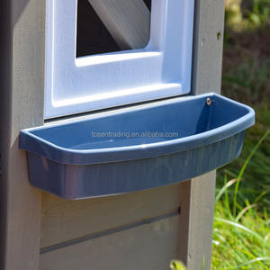 บ้านเด็กเล่นไม้สีข้าวสาลี หลังคาแดง พร้อมปล่องไฟและหน้าต่างเสิร์ฟวิชั่น - กระท่อมเล่นกลางแจ้งทนทานต่อทุกสภาพอากาศ - Product Image 5