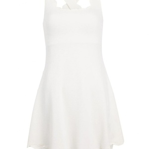 Robe de tennis personnalisée à dos croisé festonné avec mini-short intégré, col carré luxueux, respirante, extensible dans les 4 sens, séchage rapide - Product Image 4