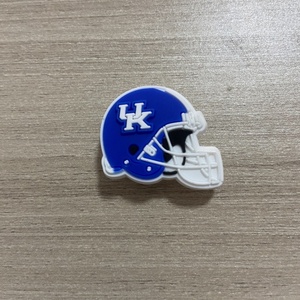 Breloques de chaussures en PVC populaires et haut de gamme pour la série de football NCAA, vente en gros, accessoires de chaussures DIY pour les fans de l'équipe de rugby américaine du Kentucky - Product Image 3