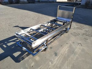 THR-153E ผลิตภัณฑ์เครื่องถ่ายโลงศพ รถเข็นยกตัวถังไฮดรอลิก เปลหามขนส่งโลงศพ - Product Image 4