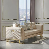 Juego de sofá moderno de estilo turco Sofá de tela de terciopelo Loveseat con decoración de acero dorado