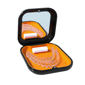 Boîte de rangement pour appareil dentaire invisible en plastique et silicone imperméable avec logo personnalisé pour appareil orthodontique, isolation des bactéries, carrée - Product Image 1