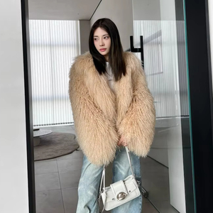 Nouvelle mode <span class=keywords><strong>veste</strong></span> en fourrure de Mongolie entière avec grand col pour femmes <span class=keywords><strong>grande</strong></span> <span class=keywords><strong>taille</strong></span> manteau en fourrure de laine d'agneau véritable manteau de fourrure moelleux d'hiver - Product Image 6