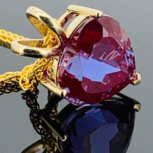 Collar de Oro Sólido de 18K y 14K con Corazón para Mujer, Gema de Alejandrita con Corte Corazón de 15 Quilates, Estilo Clásico para Boda - Product Image 1