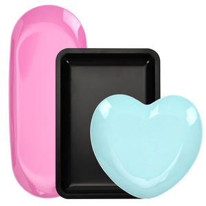 Support de rangement et de présentation pour flacons de vernis à ongles en métal en forme de cœur, avec strass, pour salon de beauté et manucure - Product Image 6