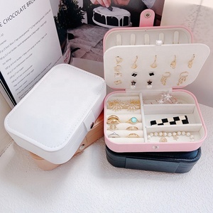 Boîte de rangement de bijoux en cuir PU, cadeau de demoiselle d'honneur personnalisé avec Logo personnalisé, boîte à bijoux Portable de voyage - Product Image 6
