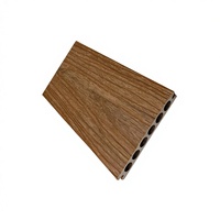 Tarima de WPC de Alta Calidad con Relieve 3D Antideslizante, Tradicional, Cepillada, Encajable, Resistente, Compuesta, Impermeable para Patio