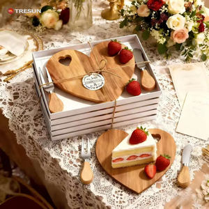 Juego de Cuchillos para Queso de Bambú en Forma de Corazón, Recuerdos para Fiestas, Bodas y Celebraciones de San Valentín - Product Image 1
