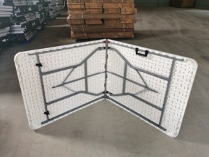 Mesa Dobrável Retangular Branca de Plástico HDPE para Eventos ao Ar Livre - Product Image 6