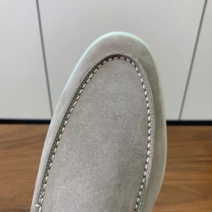 Zapatos de diseñador premium para hombre, para caminar y conducir, de lujo, de piel de oveja, de gamuza, planos, casuales, sin cordones, mocasines unisex, al por mayor. - Product Image 3