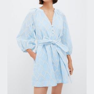 Nuevo Vestido Mini de Mujer con Bordado de Ojales, Cuello en V, Manga Larga, Cinturón, Corte en A, Informal de Verano, de Algodón - Product Image 1