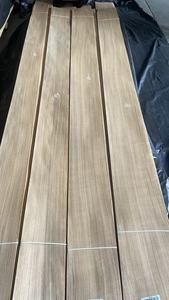 Strisce di Impiallacciatura <span class=keywords><strong>in</strong></span> <span class=keywords><strong>Rovere</strong></span> Europeo Tagliato a Quarto da 0,5 mm Grado A.AA.AAA per Mobili e Edifici Commerciali - Product Image 4