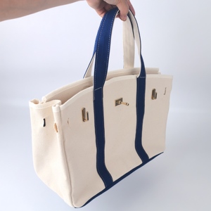 Bolso de Mano Grande de Lona de Algodón, Diseño con Cinturón Rosa Intenso, Bolso de Hombro Resistente para las Tareas Diarias, Bolso Tote Elegante para Mujer, Color Azul Marino - Product Image 1
