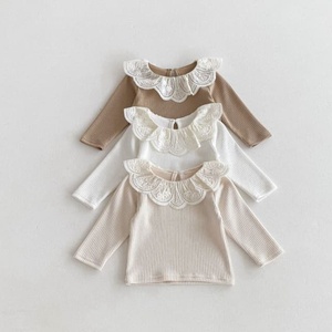 Camiseta de algodón liso con etiqueta personalizada para primavera y otoño, ropa para recién nacidos y niños pequeños, camiseta de <span class=keywords><strong>manga</strong></span> <span class=keywords><strong>larga</strong></span> con cuello vuelto para niñas - Product Image 1