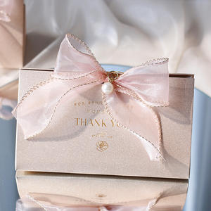 Caja de dulces de boda triangular de lujo ligero <span class=keywords><strong>con</strong></span> lazo de <span class=keywords><strong>tul</strong></span> decoración de perlas, Decoración de mesa elegante regalo de recuerdo para fiesta de festival de galletas - Product Image 3