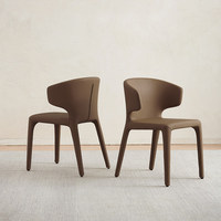 Chaise de salle à manger de style italien minimaliste moderne nordique avec revêtement entièrement en cuir et dossier en mousse à mémoire de forme mobile