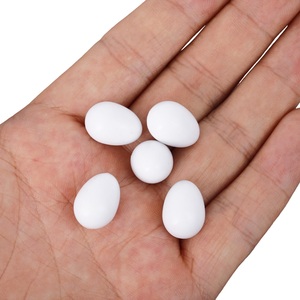 Uova di Piccione Finte in Plastica Solida per Stimolare la Deposizione delle Uova e il Controllo dell'Allevamento e della Schiusa - Product Image 3