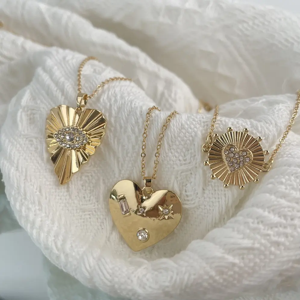 Romantic heart-shaped bright rhinestones gold-plated charm women's Pendant Fashion Necklace